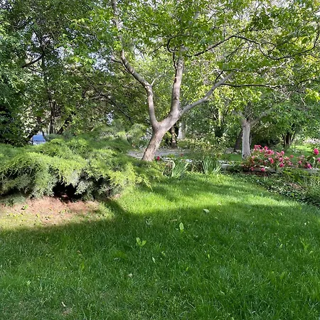 Peaceful Summer House With Garden Near The Kabakum , Semesterbostad Varna