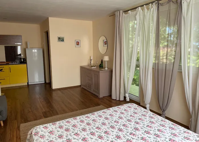 Dom wakacyjny A Charming And Peaceful Summer 400m From The Sea